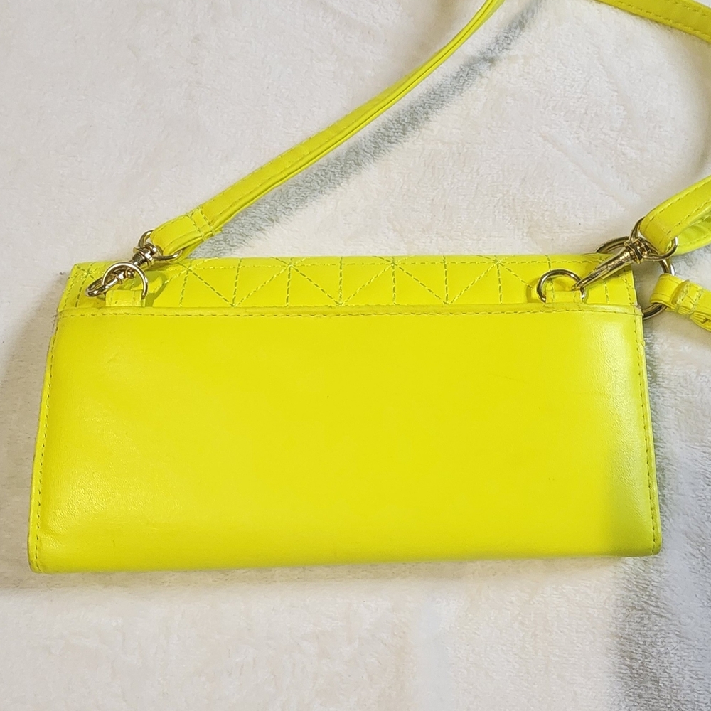 Neon Yellow Quilted Wristlet Clutch, Shoulder And‎ Wrist Straps - Picture 2 of 4
